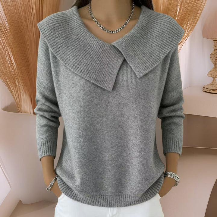Jennifer | Knit Sweater with Soft Collar