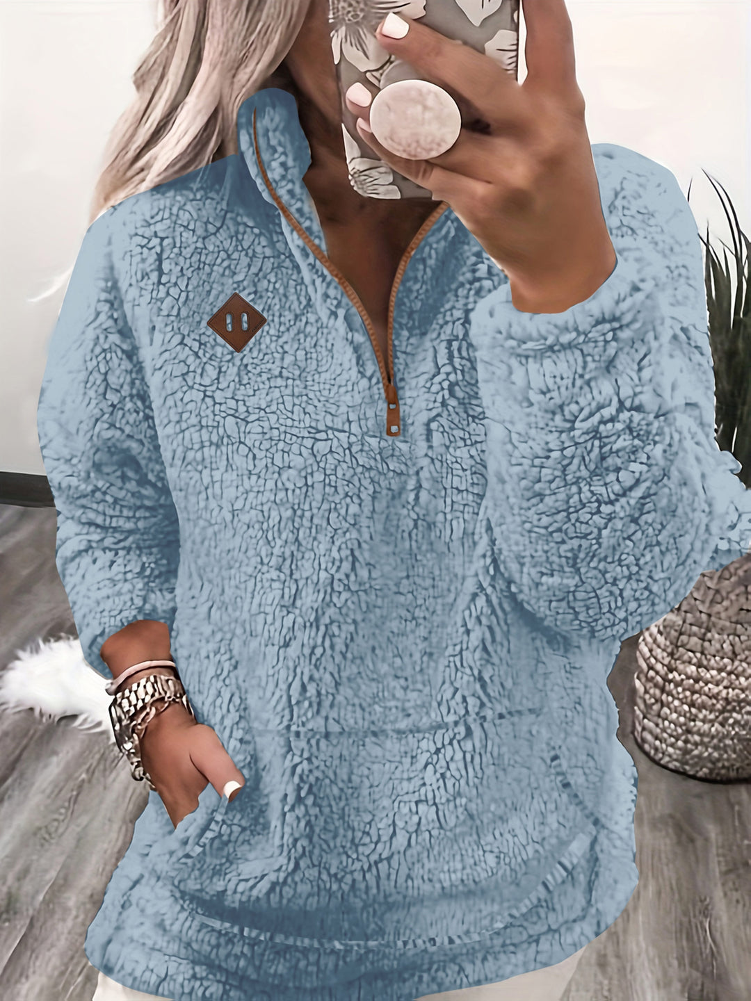 SUSAN | HIGH-NECK ZIP HOODIE